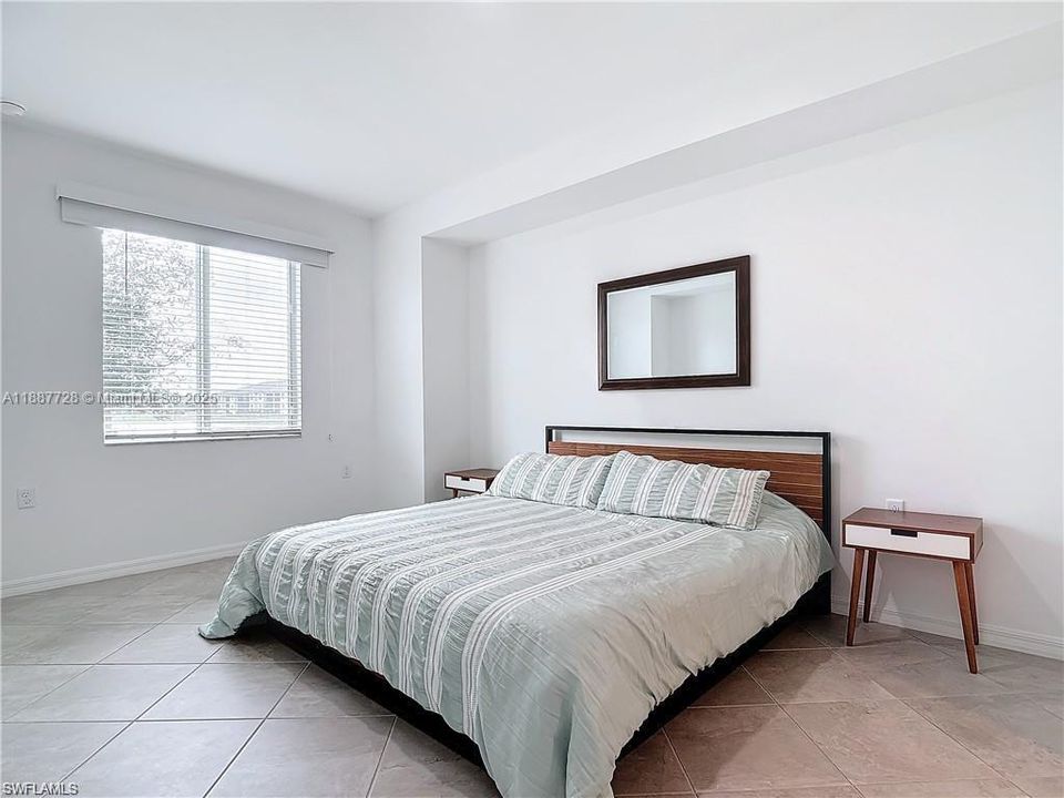 For Sale: $315,000 (2 beds, 2 baths, 1355 Square Feet)