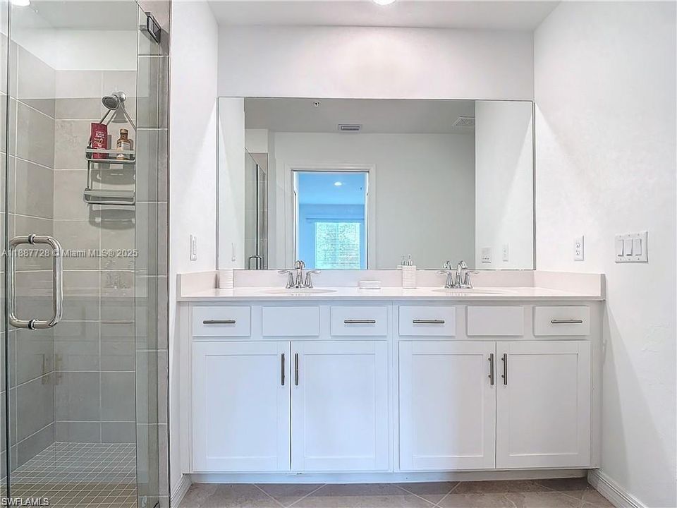 For Sale: $315,000 (2 beds, 2 baths, 1355 Square Feet)