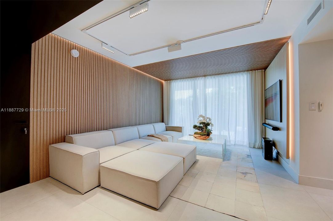 Recently Rented: $5,000 (1 beds, 2 baths, 959 Square Feet)