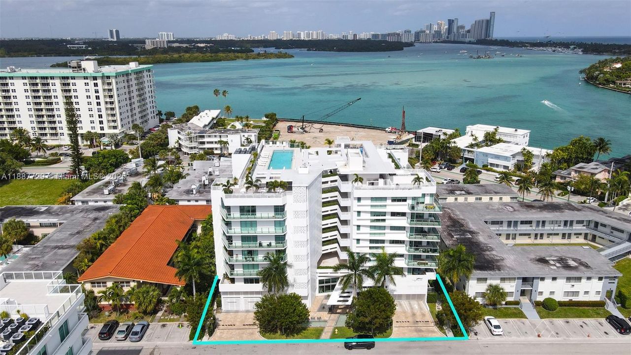 Recently Rented: $5,000 (1 beds, 2 baths, 959 Square Feet)