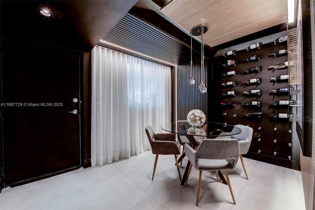 Recently Rented: $5,000 (1 beds, 2 baths, 959 Square Feet)