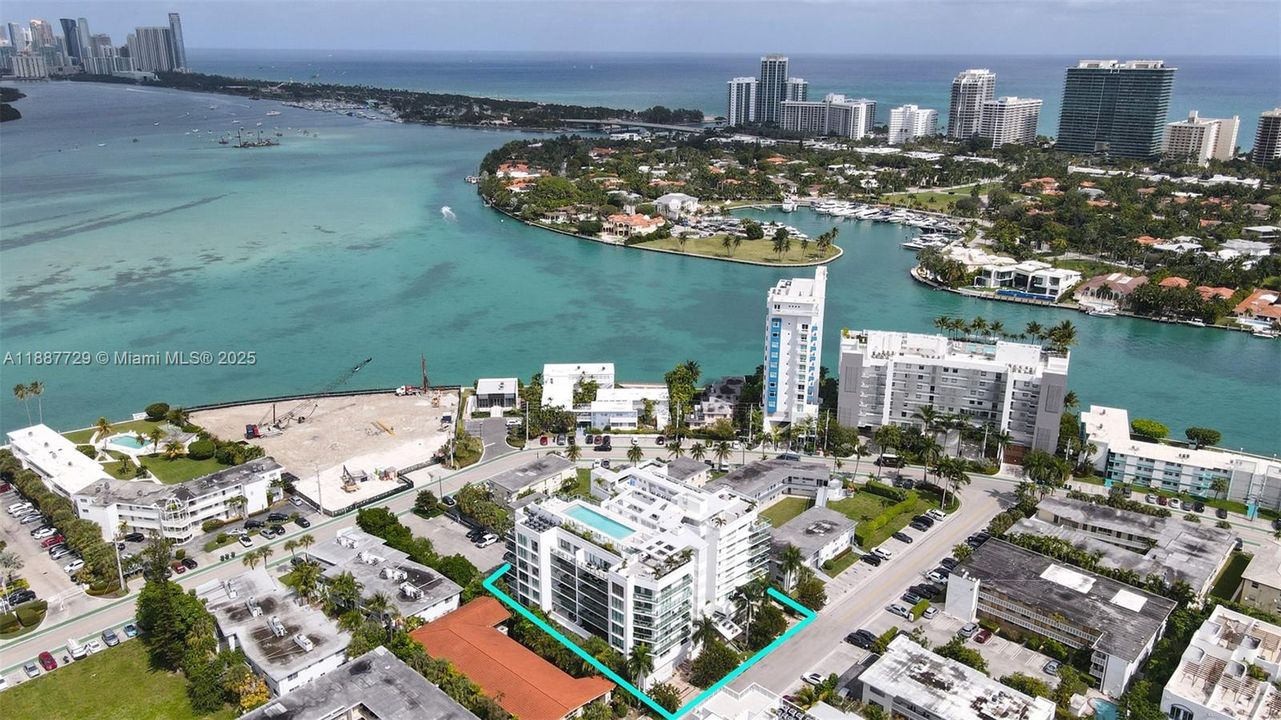 Recently Rented: $5,000 (1 beds, 2 baths, 959 Square Feet)