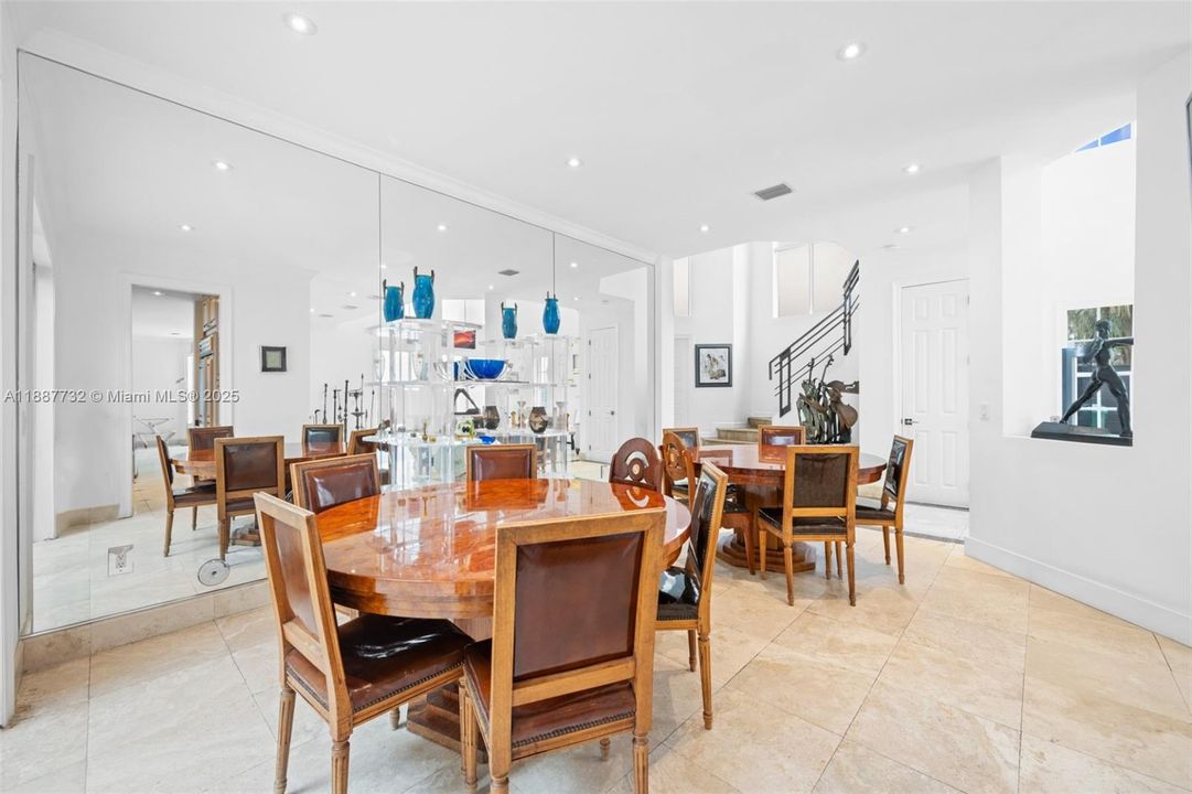 For Sale: $3,200,000 (5 beds, 5 baths, 4102 Square Feet)