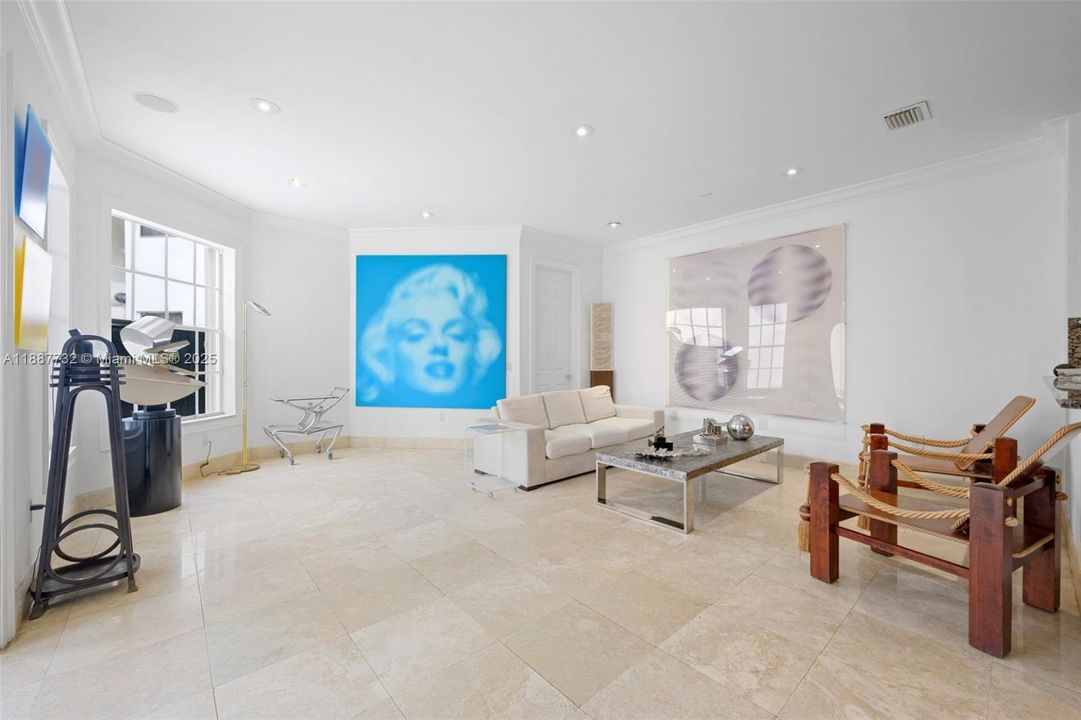 For Sale: $3,200,000 (5 beds, 5 baths, 4102 Square Feet)