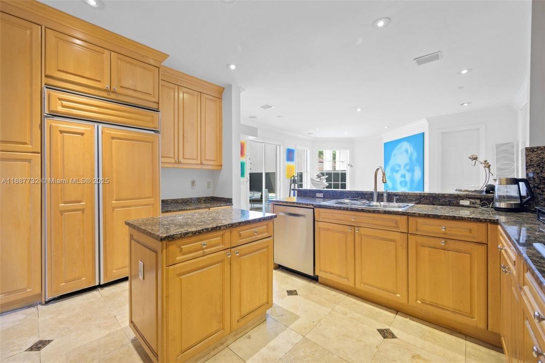 For Sale: $3,200,000 (5 beds, 5 baths, 4102 Square Feet)