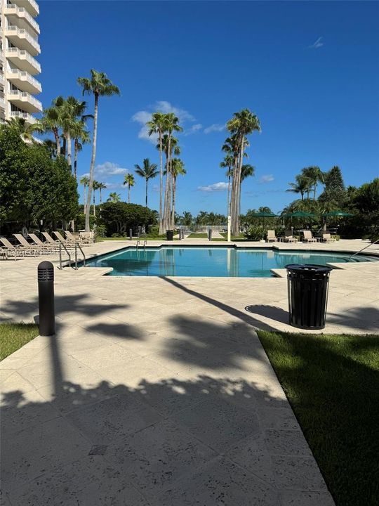 Vendido Recientemente: $5,000,000 (3 camas, 4 baños, 3084 Pies cuadrados)