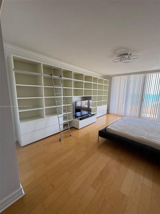 Primary  MsterBedroom