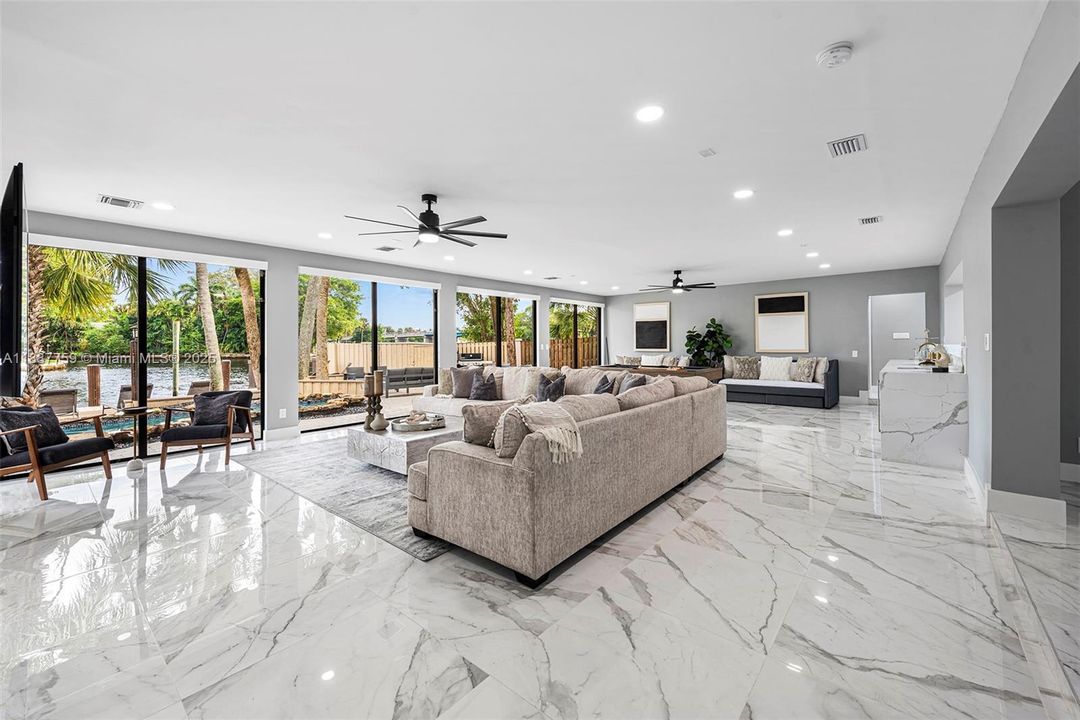 For Rent: $16,500 (4 beds, 3 baths, 3158 Square Feet)