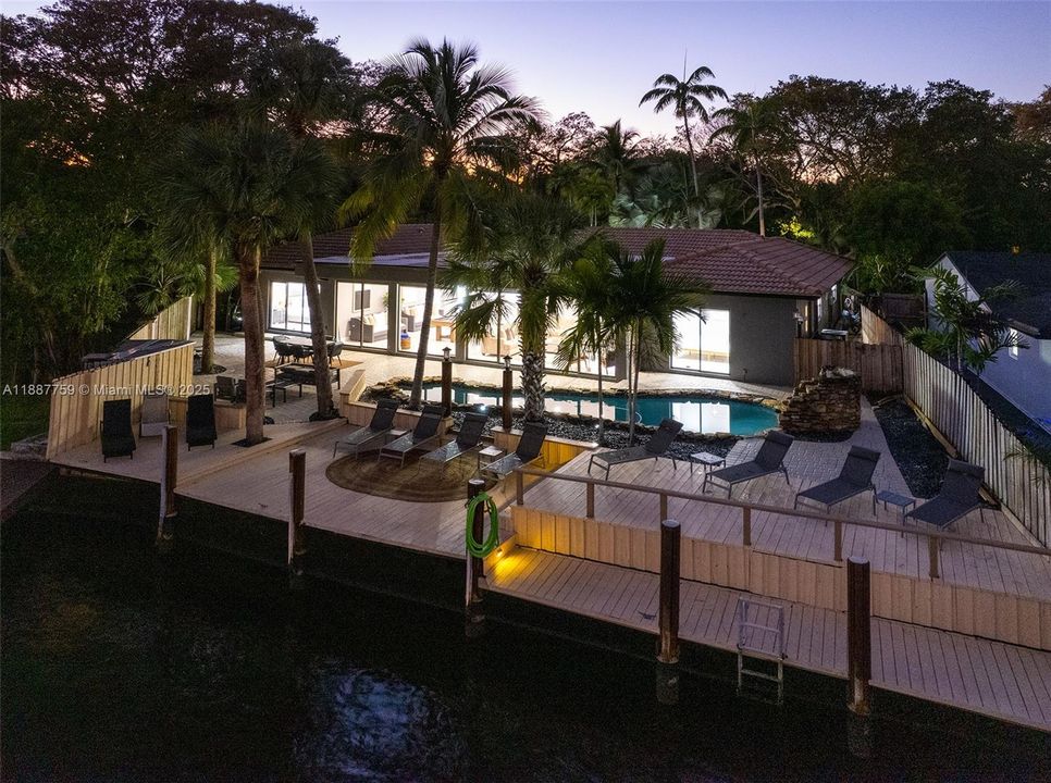 For Rent: $16,500 (4 beds, 3 baths, 3158 Square Feet)