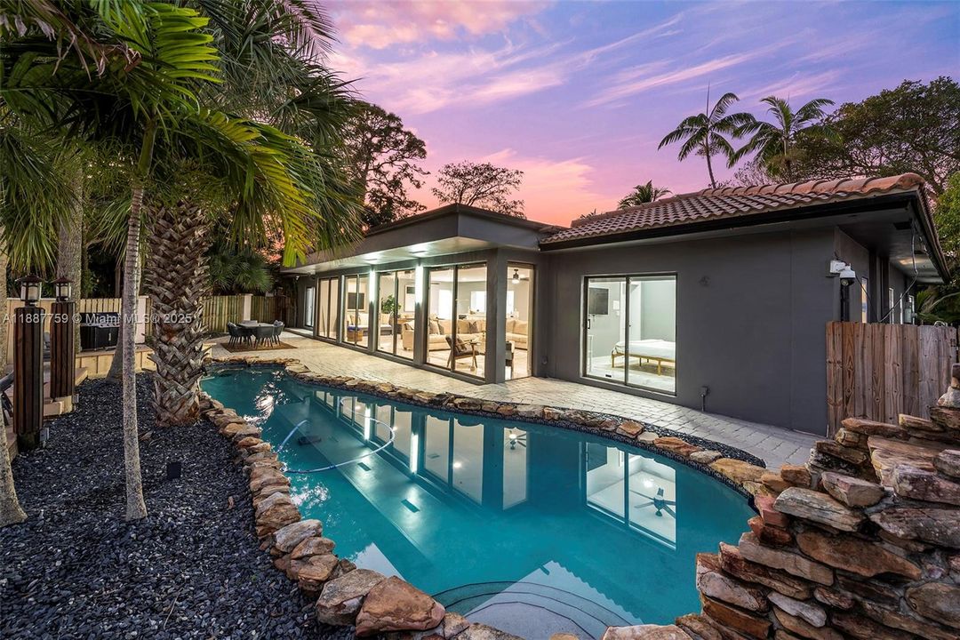 For Rent: $16,500 (4 beds, 3 baths, 3158 Square Feet)