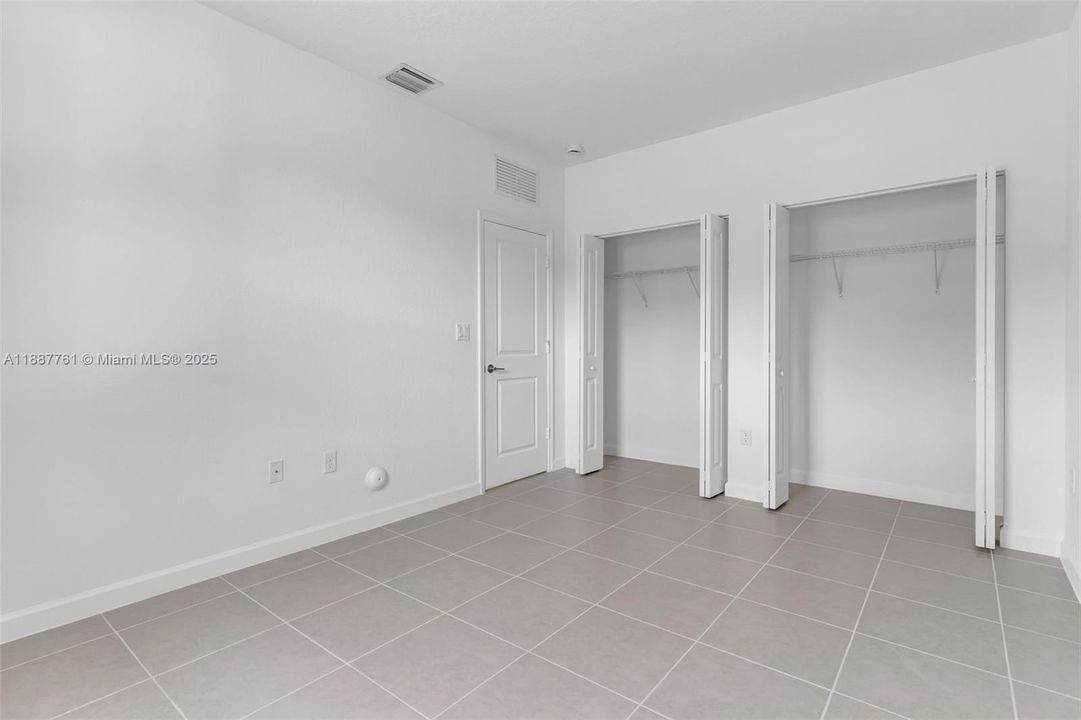 出租: $5,500 (5 贝兹, 4 浴室, 0 平方英尺)