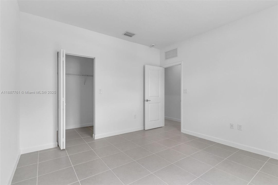 出租: $5,500 (5 贝兹, 4 浴室, 0 平方英尺)