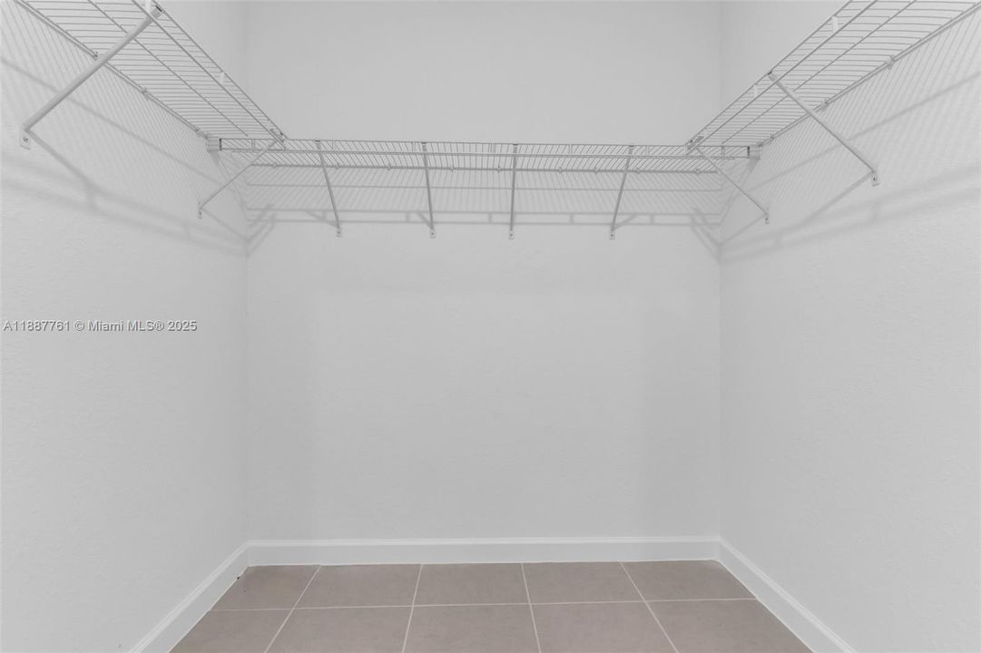 出租: $5,500 (5 贝兹, 4 浴室, 0 平方英尺)