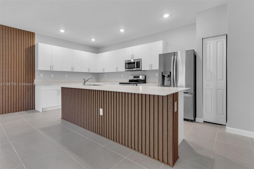 出租: $5,500 (5 贝兹, 4 浴室, 0 平方英尺)