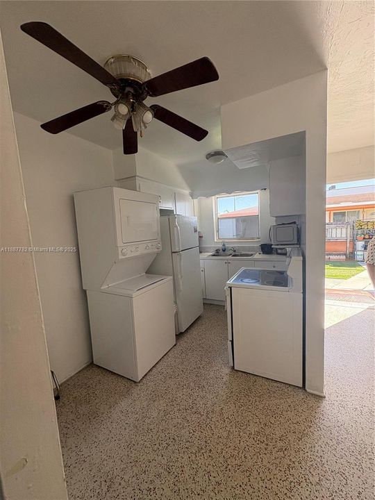 Activo con contrato: $650,000 (0 camas, 0 baños, 2135 Pies cuadrados)