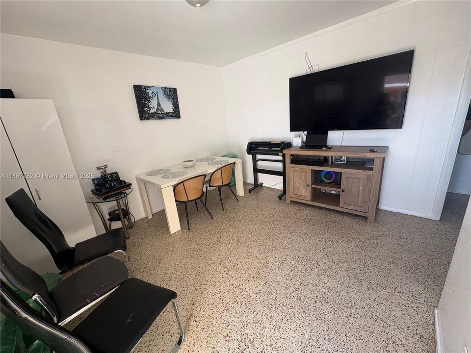 Activo con contrato: $650,000 (0 camas, 0 baños, 2135 Pies cuadrados)