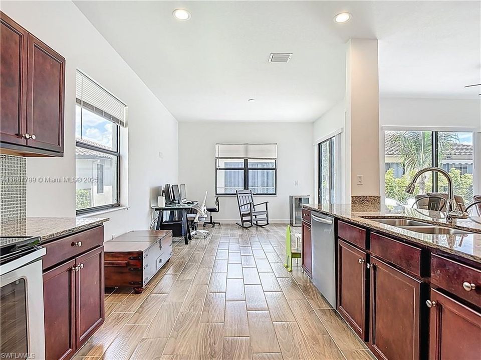 For Sale: $329,000 (3 beds, 2 baths, 1924 Square Feet)