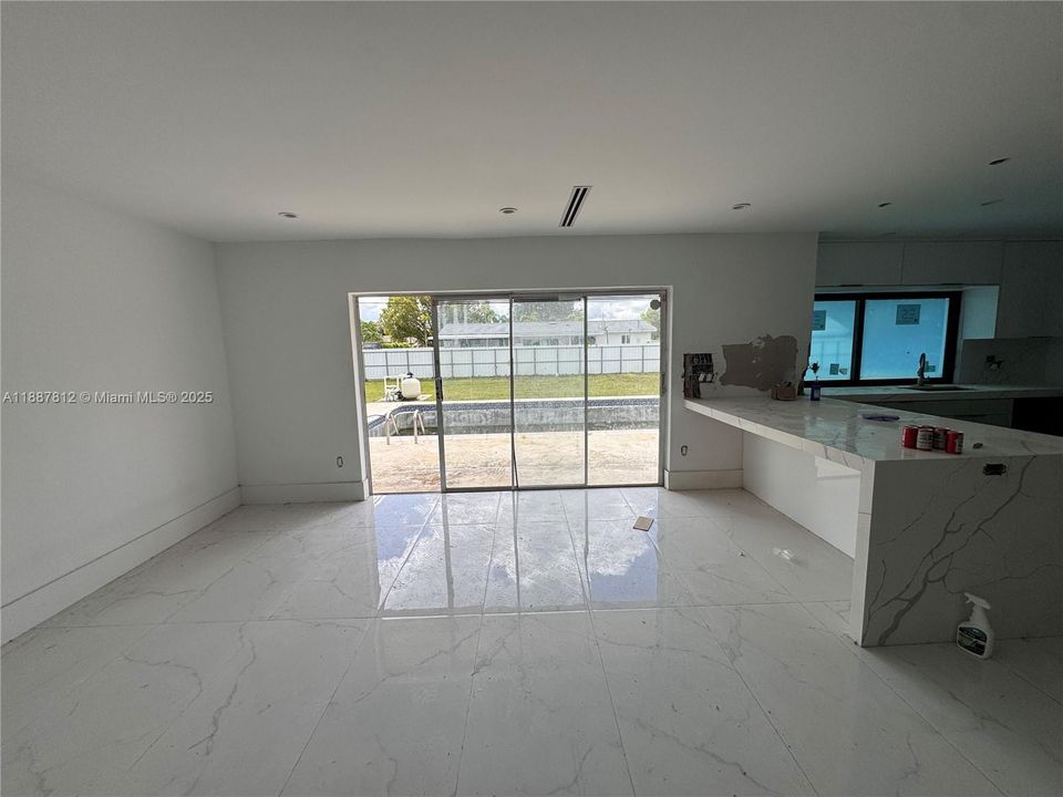 For Rent: $4,800 (3 beds, 2 baths, 1499 Square Feet)