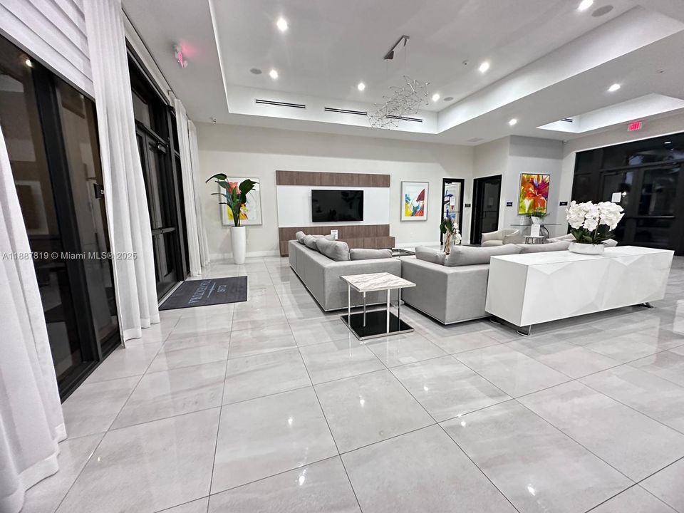 Недавно арендовано: $3,200 (3 спален, 2 ванн, 1378 Квадратных фут)