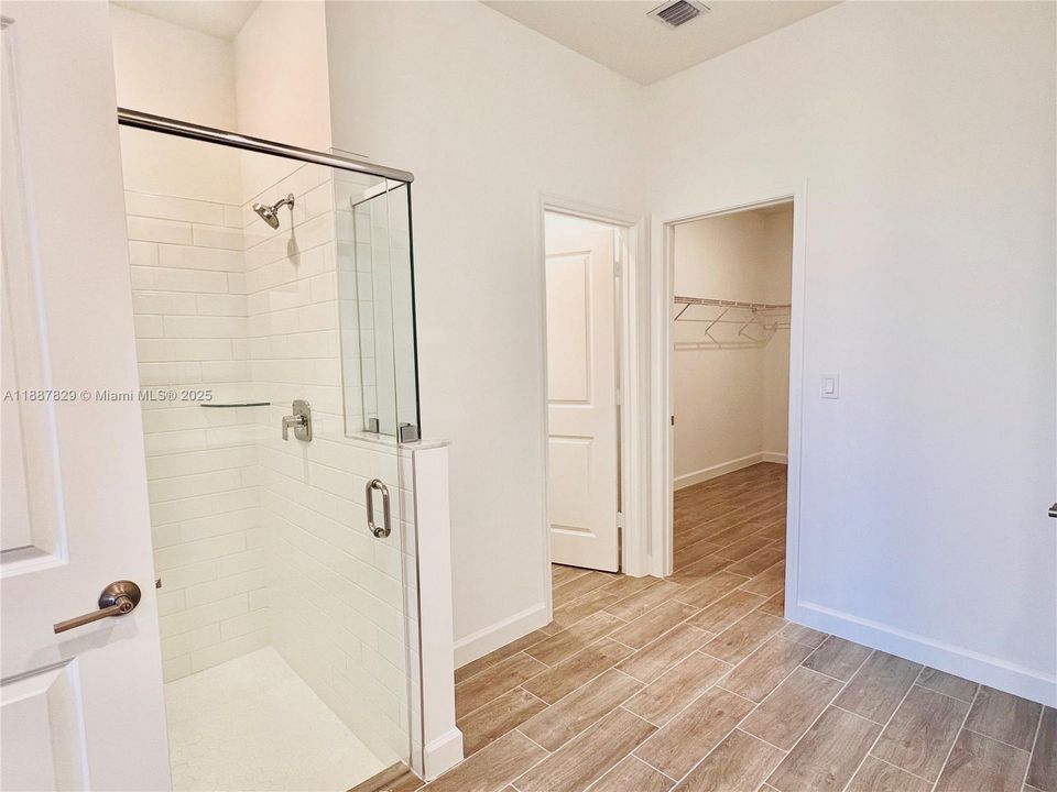 En Renta: $3,350 (3 camas, 2 baños, 1954 Pies cuadrados)