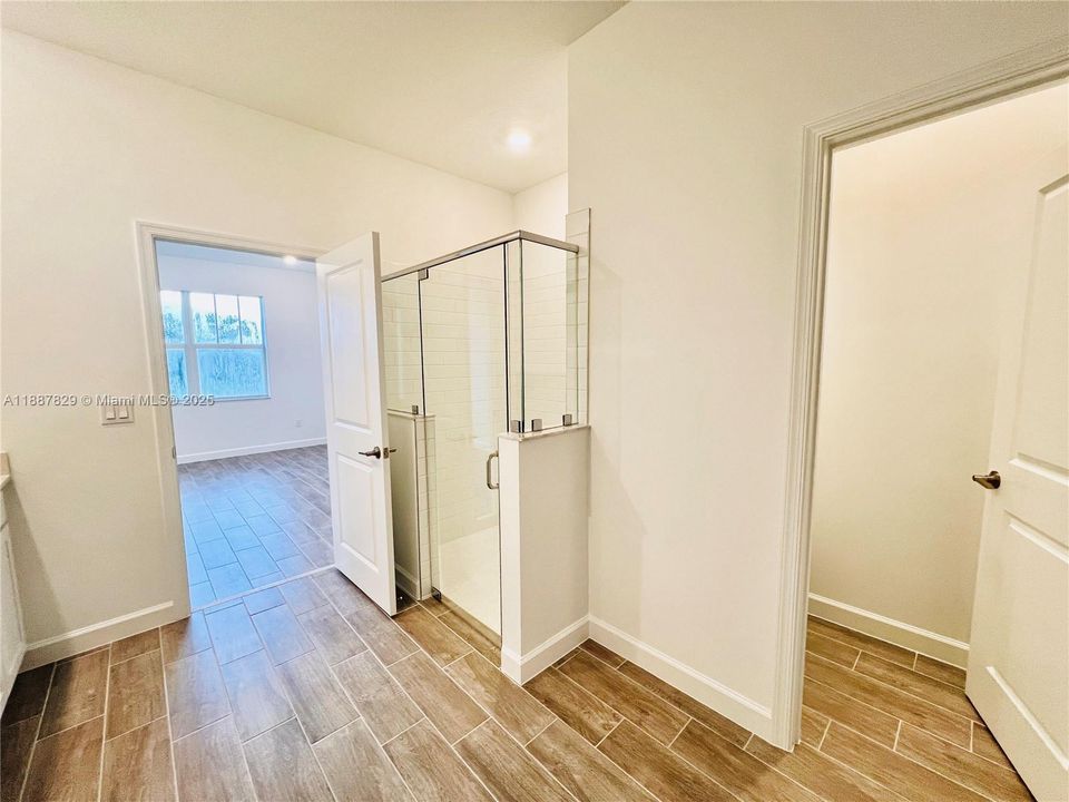 En Renta: $3,350 (3 camas, 2 baños, 1954 Pies cuadrados)