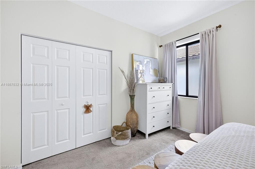 For Sale: $365,000 (3 beds, 3 baths, 1705 Square Feet)