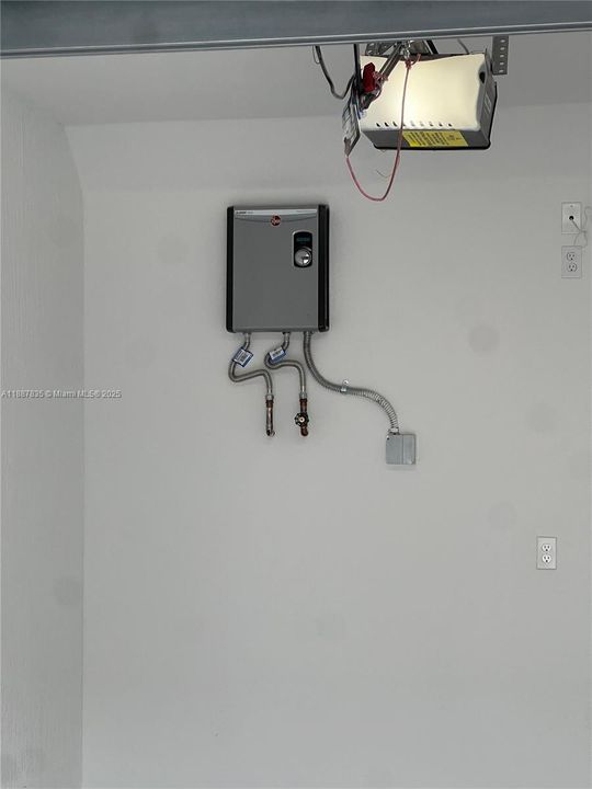 En Renta: $4,000 (4 camas, 2 baños, 2260 Pies cuadrados)