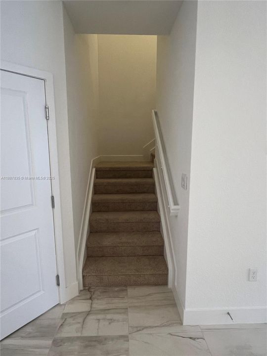 En Renta: $4,000 (4 camas, 2 baños, 2260 Pies cuadrados)