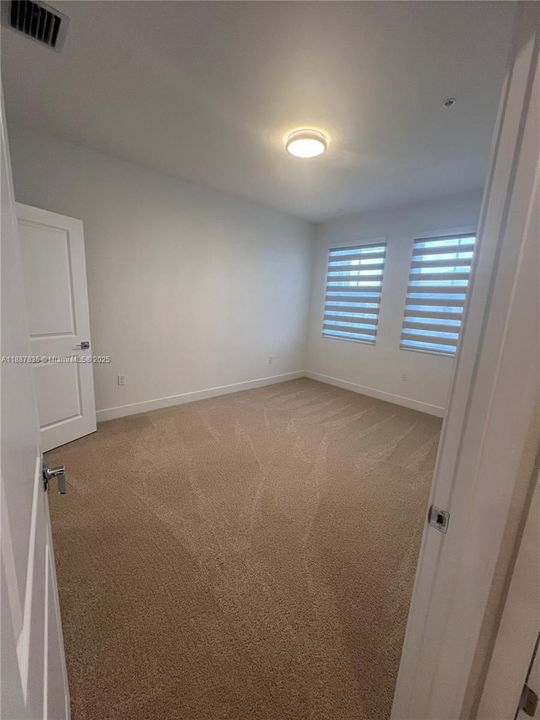 En Renta: $4,000 (4 camas, 2 baños, 2260 Pies cuadrados)