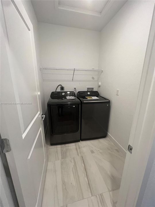 En Renta: $4,000 (4 camas, 2 baños, 2260 Pies cuadrados)