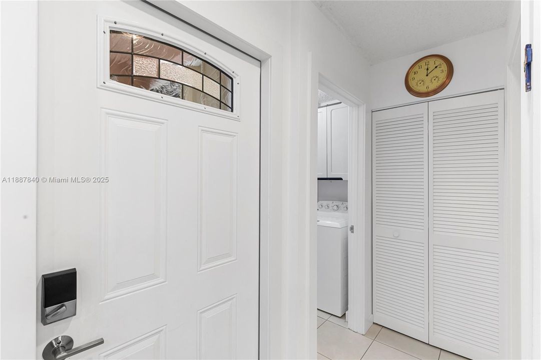 На продажу: $554,900 (3 спален, 2 ванн, 1564 Квадратных фут)