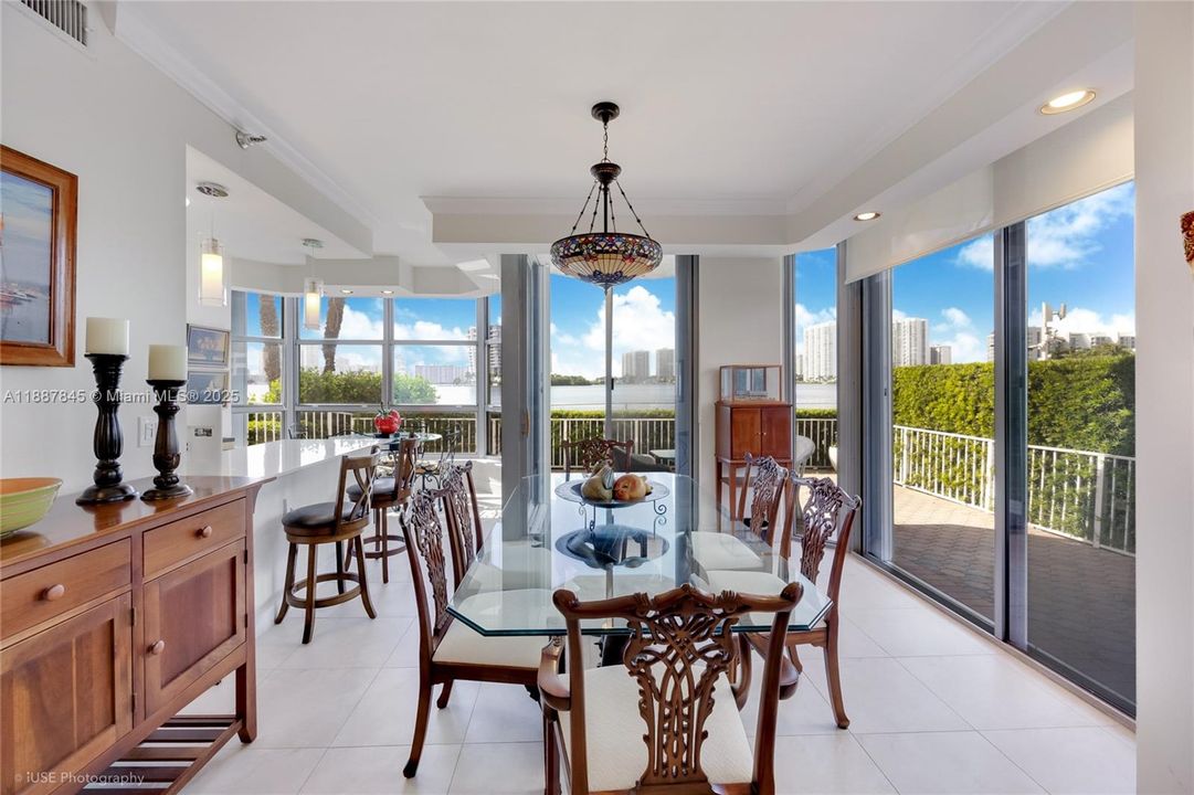 Activo con contrato: $920,000 (3 camas, 2 baños, 1694 Pies cuadrados)