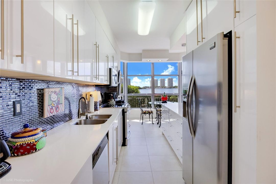 Activo con contrato: $920,000 (3 camas, 2 baños, 1694 Pies cuadrados)