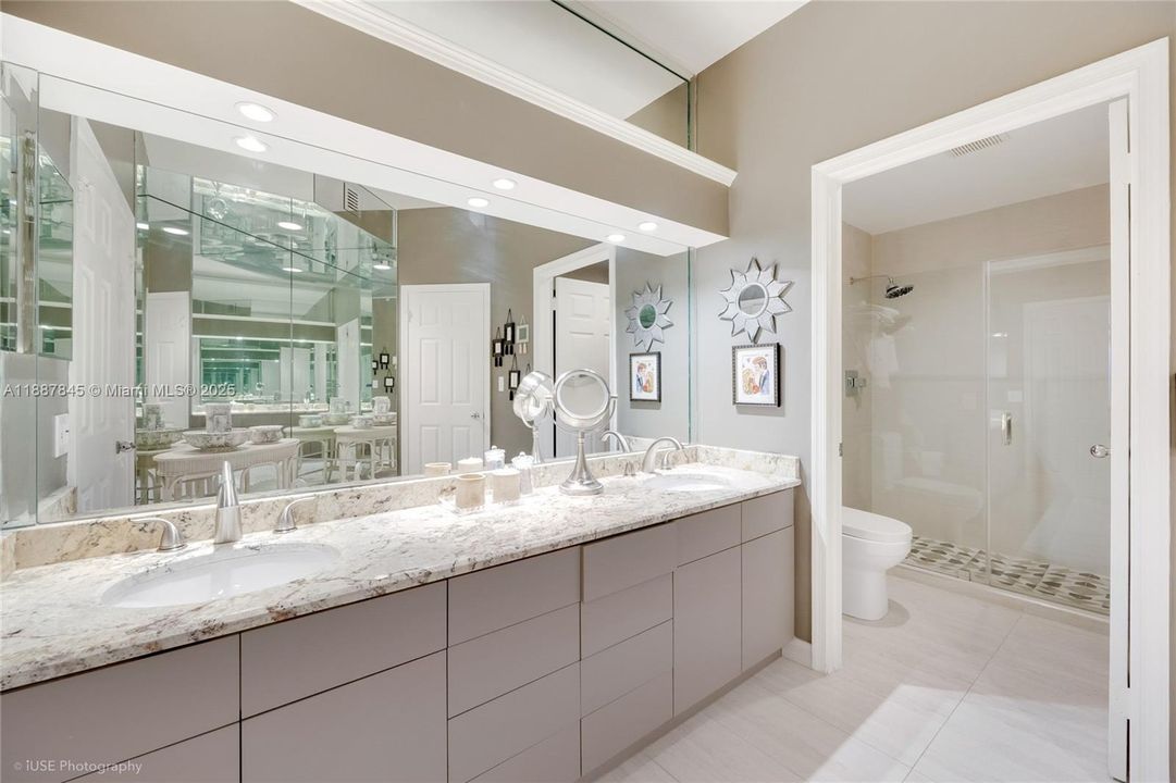 Activo con contrato: $920,000 (3 camas, 2 baños, 1694 Pies cuadrados)