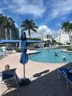 Activo con contrato: $920,000 (3 camas, 2 baños, 1694 Pies cuadrados)