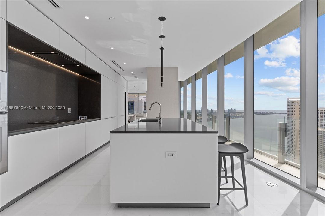 For Rent: $45,000 (5 beds, 5 baths, 3971 Square Feet)