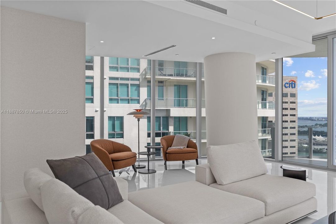 For Rent: $45,000 (5 beds, 5 baths, 3971 Square Feet)