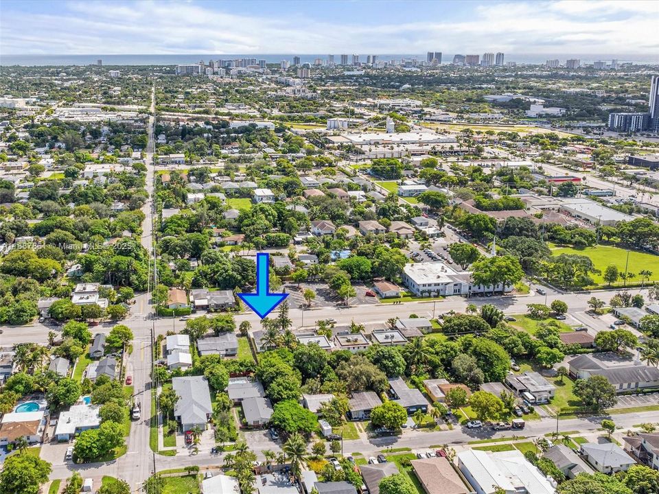 Недавно продано: $430,000 (2 спален, 2 ванн, 1230 Квадратных фут)