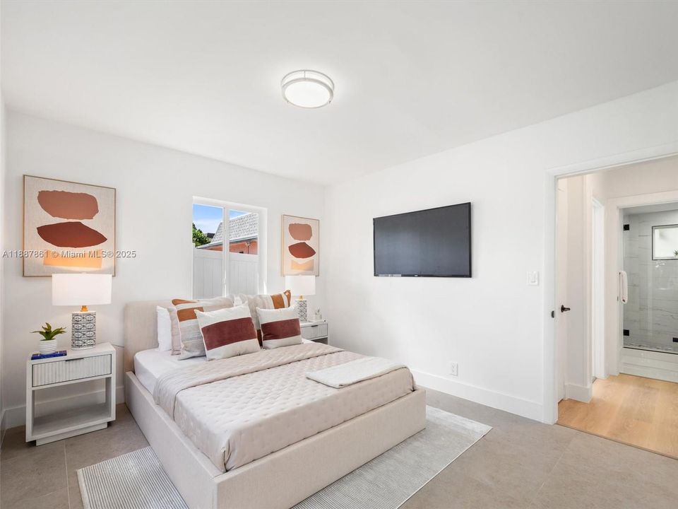 Недавно продано: $430,000 (2 спален, 2 ванн, 1230 Квадратных фут)