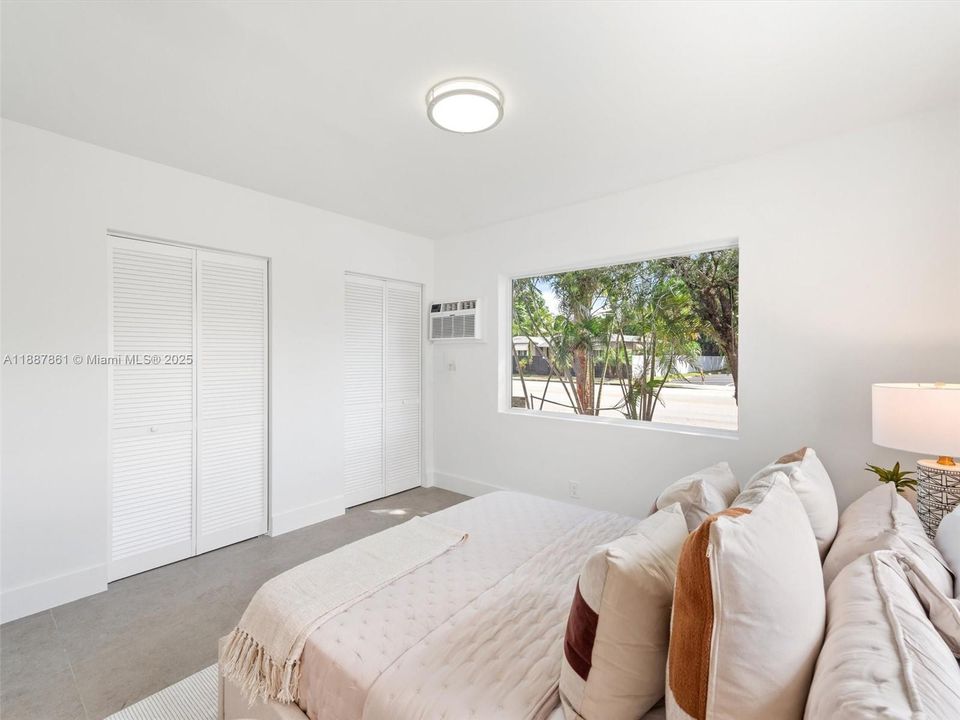 Недавно продано: $430,000 (2 спален, 2 ванн, 1230 Квадратных фут)