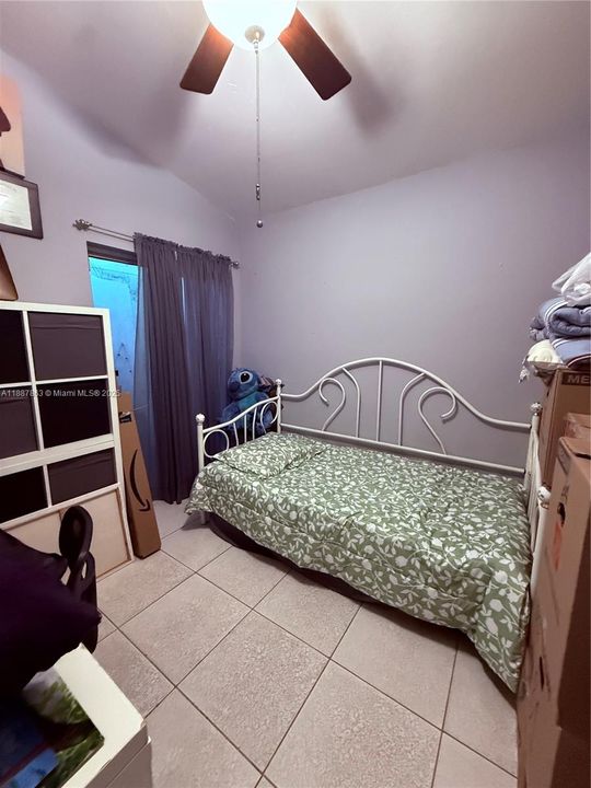 Active With Contract: $499,900 (3 beds, 2 baths, 1379 Square Feet)