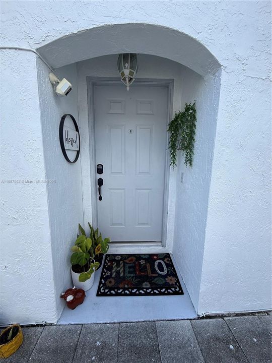 Active With Contract: $499,900 (3 beds, 2 baths, 1379 Square Feet)