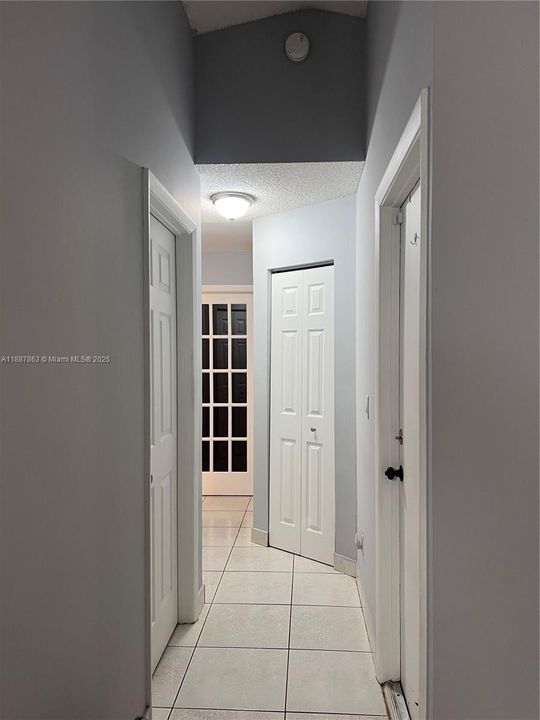 Active With Contract: $499,900 (3 beds, 2 baths, 1379 Square Feet)