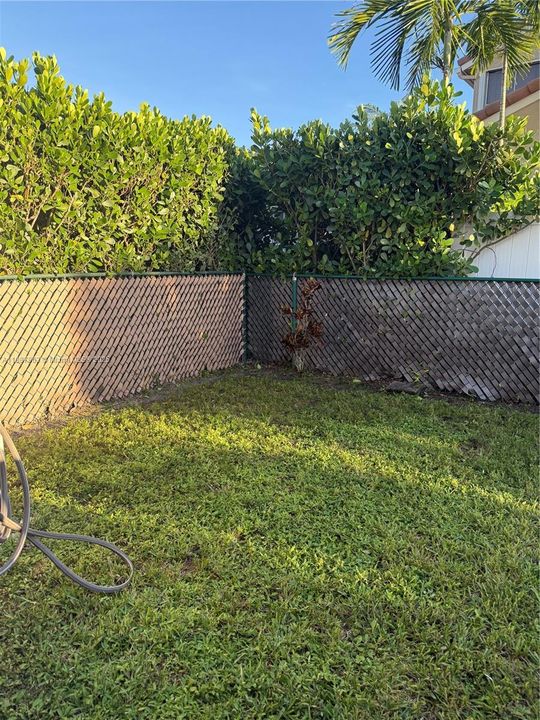 Active With Contract: $499,900 (3 beds, 2 baths, 1379 Square Feet)