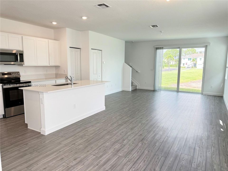 Recientemente alquilado: $2,500 (3 camas, 2 baños, 0 Pies cuadrados)