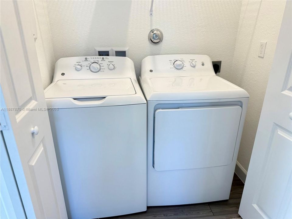 Recientemente alquilado: $2,500 (3 camas, 2 baños, 0 Pies cuadrados)