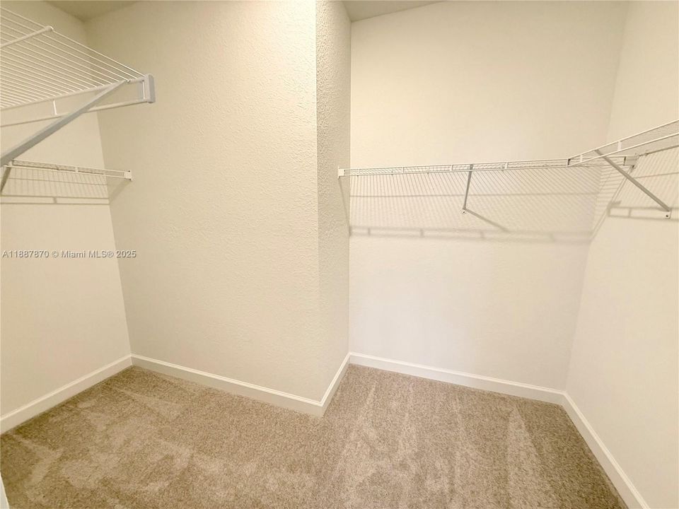 Recientemente alquilado: $2,500 (3 camas, 2 baños, 0 Pies cuadrados)