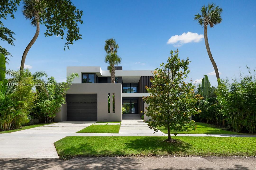 En Venta: $7,899,000 (6 camas, 5 baños, 4547 Pies cuadrados)