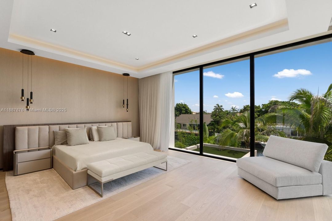 En Venta: $7,899,000 (6 camas, 5 baños, 4547 Pies cuadrados)