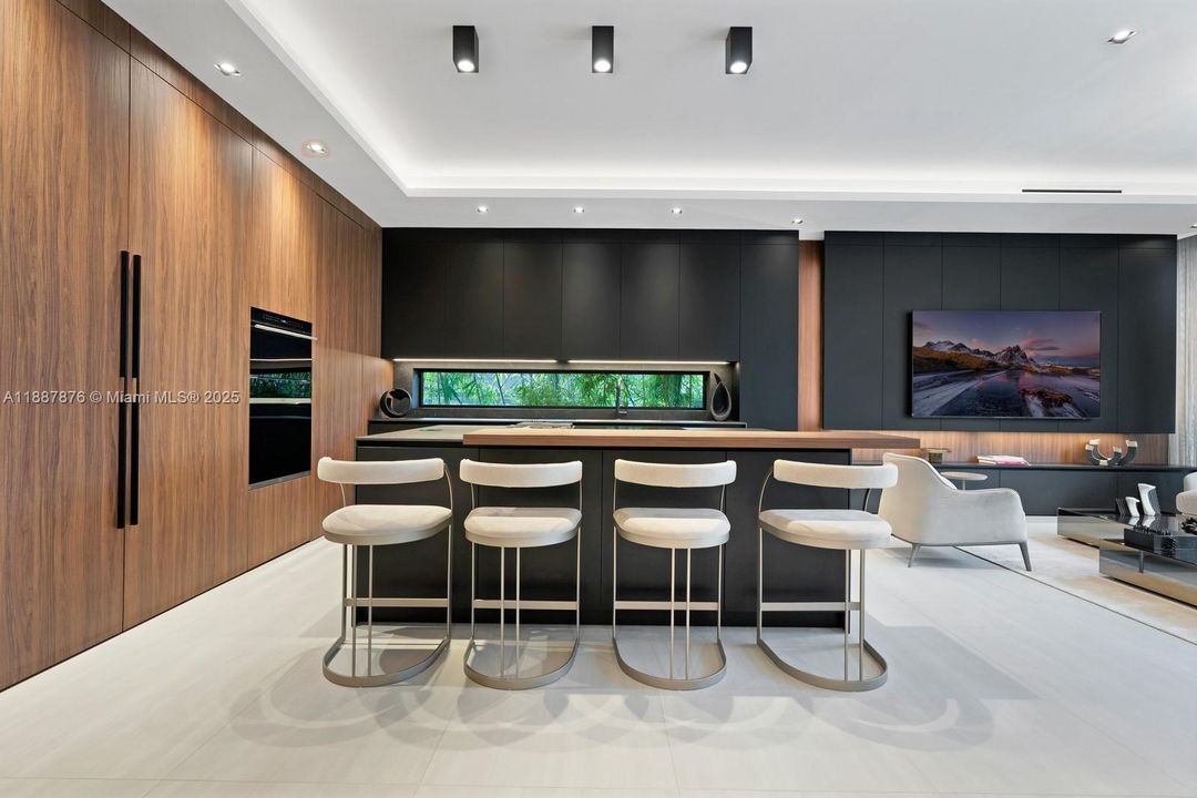 En Venta: $7,899,000 (6 camas, 5 baños, 4547 Pies cuadrados)